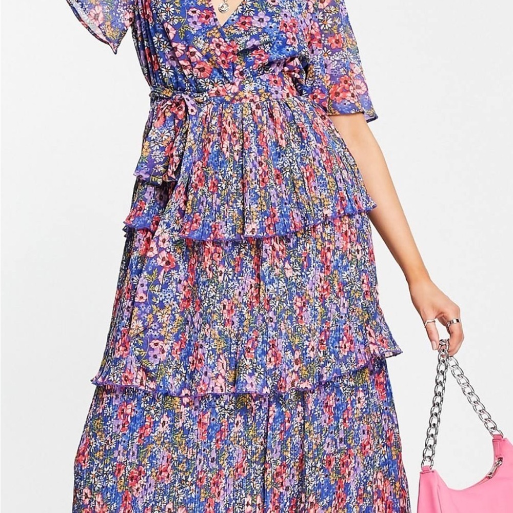 ASOS  Wrap Front Tiered Pleated Midi Dress in Blue Flirty Floral Print Size 8 - Picture 3 of 13